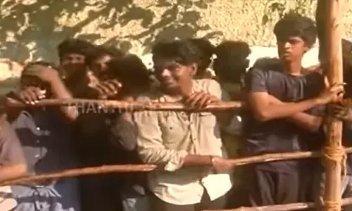 சென்னையில் ஐபிஎல் டிக்கெட் விற்பனை:   நள்ளிரவு முதலே காத்திருந்த ரசிகர்கள்...!