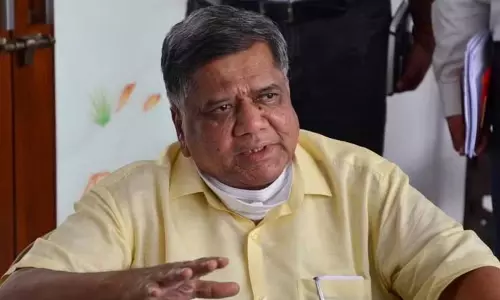 காங்கிரசின் 4-வது கட்ட வேட்பாளர் பட்டியல் வெளியீடு; உப்பள்ளி-தார்வார் மத்திய தொகுதியில் ஜெகதீஷ் ஷெட்டர் போட்டி