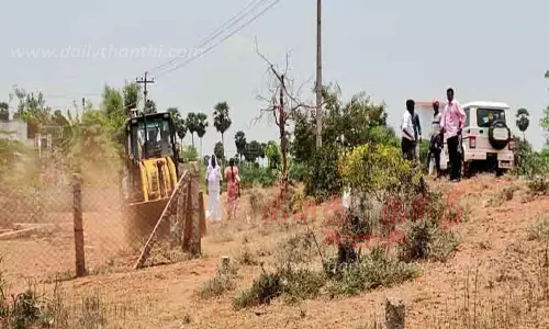 கோவில் இடத்தில் ஆக்கிரமிப்புகள் அகற்றம் கோவில் இடத்தில் ஆக்கிரமிப்புகள் அகற்றம்
