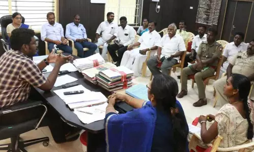 நெல்லிக்குப்பம் தேசிய நெடுஞ்சாலை விரிவாக்க பணி:பாரபட்சமின்றி ஆக்கிரமிப்புகளை அகற்றாவிட்டால் சாலை மறியலில் ஈடுபடுவோம்அனைத்துக்கட்சியினர் அறிவிப்பு நெல்லிக்குப்பம் தேசிய நெடுஞ்சாலை விரிவாக்க பணி:பாரபட்சமின்றி ஆக்கிரமிப்புகளை அகற்றாவிட்டால் சாலை மறியலில் ஈடுபடுவோம்அனைத்துக்கட்சியினர் அறிவிப்பு