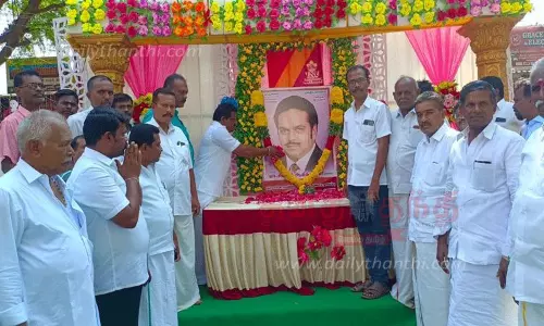 தென்காசியில் டாக்டர் பா.சிவந்தி ஆதித்தனார் நினைவு தினம்