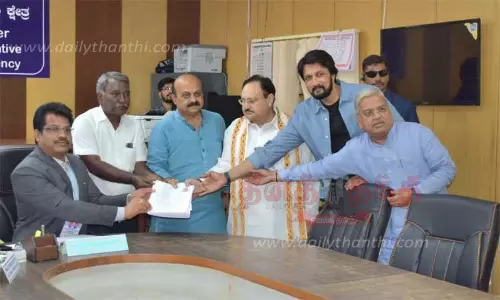 ஜே.பி.நட்டா, நடிகர் சுதீப்புடன் ஊர்வலம்; பசவராஜ் பொம்மை வேட்புமனு தாக்கல்