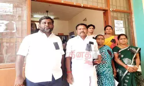 சிவகங்கை நகராட்சியை தேர்வு நிலை நகராட்சியாக தரம் உயர்த்த வேண்டும்-நகர சபை கூட்டத்தில் தீர்மானம்