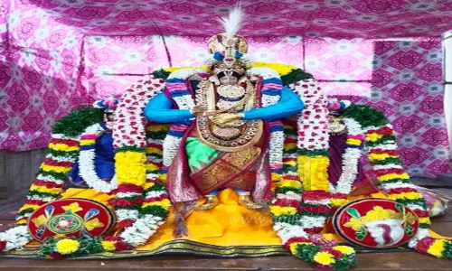 கள்ளழகர் வேடத்தில் ரெங்கநாதபெருமாள்