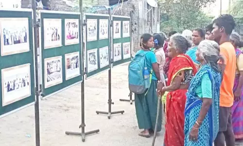 திருவெண்ணெய்நல்லூர் அருகே அரசின் சாதனை விளக்க புகைப்பட கண்காட்சி திருவெண்ணெய்நல்லூர் அருகே அரசின் சாதனை விளக்க புகைப்பட கண்காட்சி