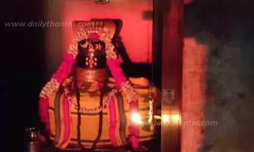 பசுபதீஸ்வரர் கோவிலில் லிங்கத்தின் மேல் சூரியஒளி படும் அபூர்வ காட்சி