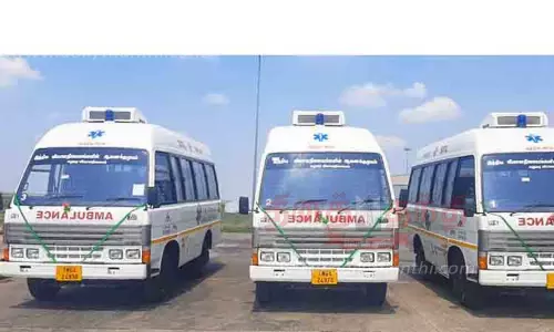 மதுரை விமான நிலையத்திற்கு அதிநவீன தொழில்நுட்ப வசதியுடன் 3 ஆம்புலன்சுகள்-இயக்குனர் தொடங்கி வைத்தார்