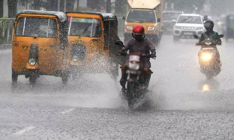 தமிழகத்தில் நாளை 15 மாவட்டங்களில் கனமழைக்கு வாய்ப்பு- சென்னை வானிலை ஆய்வு மையம்