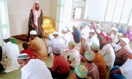 ஒச்சேரியில் ரம்ஜான் சிறப்பு தொழுகை ஒச்சேரியில் ரம்ஜான் சிறப்பு தொழுகை