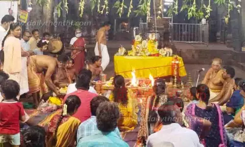 குருப்பெயர்ச்சியையொட்டி கோவில்களில் சிறப்பு பூஜை