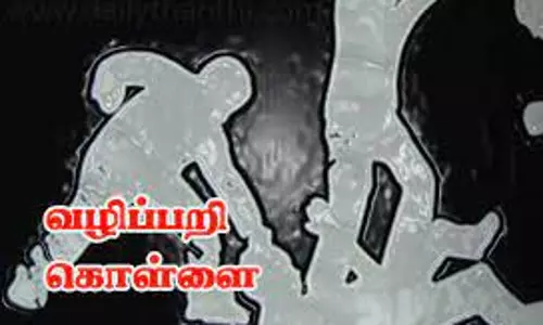 மதுக்கடை விற்பனையாளரிடம் வழிப்பறி