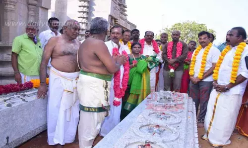 உவரி சுயம்புலிங்கசுவாமி கோவில் ராஜகோபுர நிலைகால் நடும் விழா உவரி சுயம்புலிங்கசுவாமி கோவில் ராஜகோபுர நிலைகால் நடும் விழா