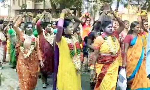 மகா முத்துமாரியம்மன் கோவிலில் சித்திரை திருவிழா மகா முத்துமாரியம்மன் கோவிலில் சித்திரை திருவிழா