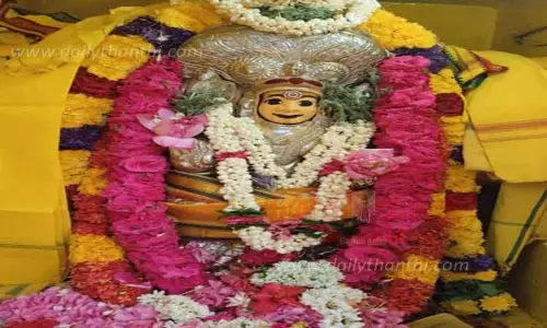 குருப்பெயர்ச்சியையொட்டி கோவில்களில் சிறப்பு பூஜை