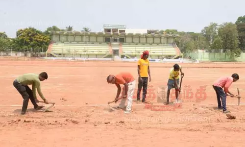 ஈரோடு வ.உ.சி. விளையாட்டு மைதானத்தில்ரூ.7 கோடி செலவில் செயற்கை இழை ஓடுதளம்
