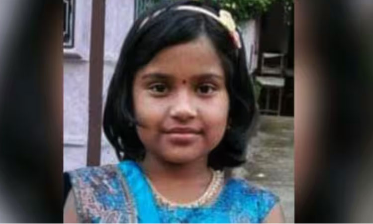 எச்சரிக்கை எச்சரிக்கை ...! வீடியோ பார்க்கும் போது மொபைல் போன் வெடித்து 8 வயது சிறுமி பலி