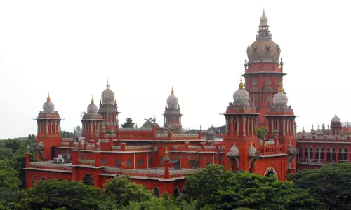 அ.தி.மு.க. பொதுக்குழு: மேல்முறையீட்டு வழக்குகள் ஜூன் மாதத்துக்கு தள்ளிவைப்பு