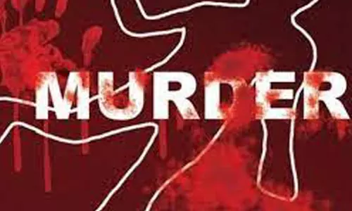 கள்ளக்காதலியின் 1½ வயது மகனை வெந்நீரில் தூக்கிப்போட்டு கொலை- வாலிபர் வெறிச்செயல்