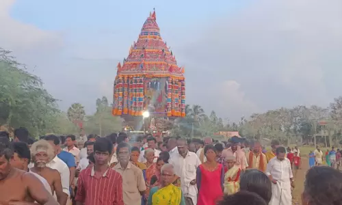 முத்துமாரியம்மன் கோவில் தேரோட்டம் முத்துமாரியம்மன் கோவில் தேரோட்டம்