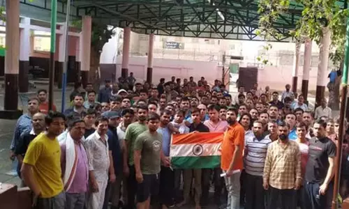 சூடானில் தவிக்கும் இலங்கை மக்களை மீட்க உதவி:இந்தியாவுக்கு இலங்கை நன்றி சூடானில் தவிக்கும் இலங்கை மக்களை மீட்க உதவி:இந்தியாவுக்கு இலங்கை நன்றி