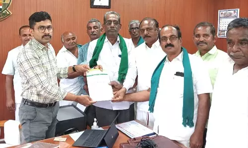 கீழ்பவானி கால்வாய் சீரமைப்பு பணிகளை தொடங்கா விட்டால் 5-ந் தேதி காத்திருப்பு போராட்டம்