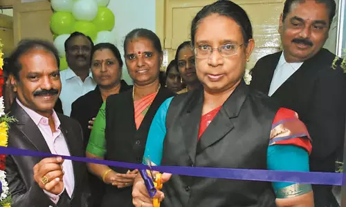 செங்கல்பட்டு கோர்ட்டில் வக்கீல்கள் சங்க கட்டிடம் திறப்பு செங்கல்பட்டு கோர்ட்டில் வக்கீல்கள் சங்க கட்டிடம் திறப்பு