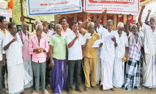 தமிழ்நாடு தொழில்நுட்ப களப்பணியாளர்கள் சங்கம் சார்பில் கண்டன ஆர்ப்பாட்டம்