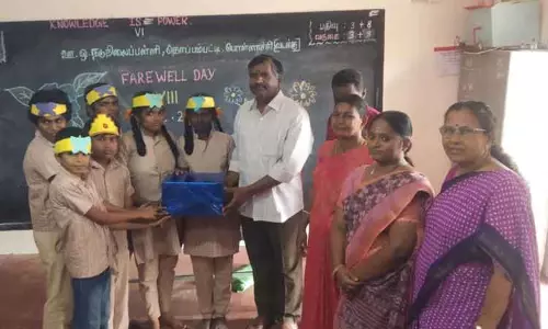 தொப்பம்பட்டி அரசு பள்ளியில் மாணவர்களுக்கு பிரிவுபசார விழா