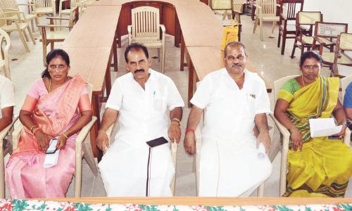 ஊராட்சி தலைவர்கள் உள்ளிருப்பு போராட்டம் ஊராட்சி தலைவர்கள் உள்ளிருப்பு போராட்டம்