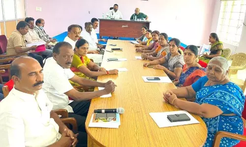 குப்பையை தரம் பிரிக்கும் மையத்தால் ஈக்கள் தொல்லை