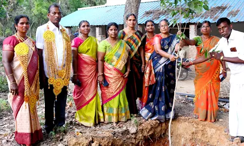 பணி நிறைவு பாராட்டு விழா