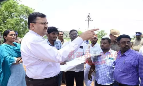 வெண்ணி காலாடிக்கு சிலை அமையும் இடம் குறித்து கலெக்டர் ஆய்வு வெண்ணி காலாடிக்கு சிலை அமையும் இடம் குறித்து கலெக்டர் ஆய்வு