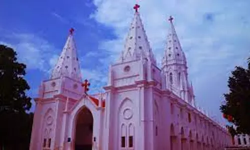 பூண்டி மாதா பேராலயத்தில் ஆண்டு திருவிழா