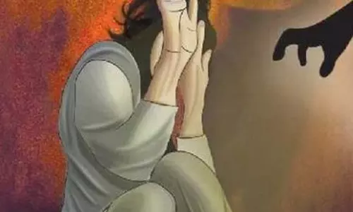 உணவில் போதை பொருள் கலந்து இளம்பெண் பலாத்காரம் - 65 பவுன் நகைகளையும் பறிகொடுத்ததாக புகார்