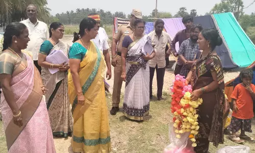 தர்மபுரி ஊராட்சி ஒன்றியத்தில்வளர்ச்சி திட்டப்பணிகளைகலெக்டர் ஆய்வுநரிக்குறவர் மக்களிடம் குறைகள் கேட்டறிந்தார்