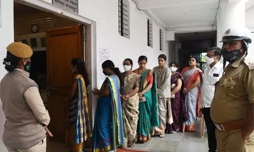 சட்டசபை தேர்தலுக்கு இன்னும் 9 நாட்களே உள்ளது சட்டசபை தேர்தலுக்கு இன்னும் 9 நாட்களே உள்ளது