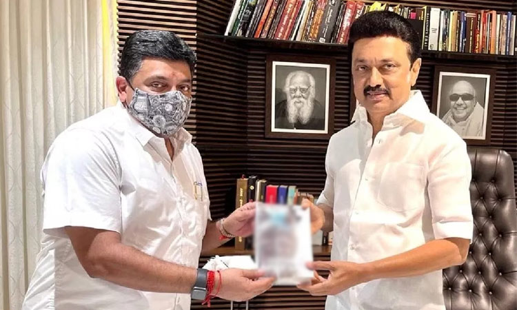 முதல்-அமைச்சர் மு.க.ஸ்டாலினுடன் நிதியமைச்சர் பிடிஆர் பழனிவேல் தியாகராஜன் சந்திப்பு