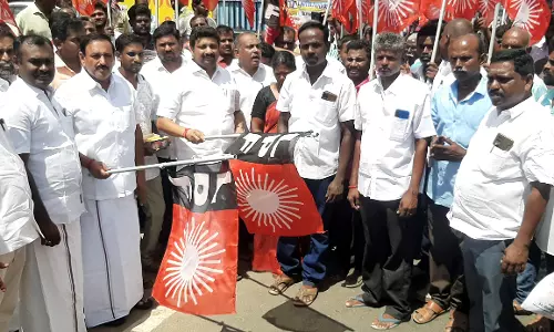 நாமக்கல்லில் மே தின ஊர்வலம்-ராஜேஸ்குமார் எம்.பி. தொடங்கி வைத்தார்