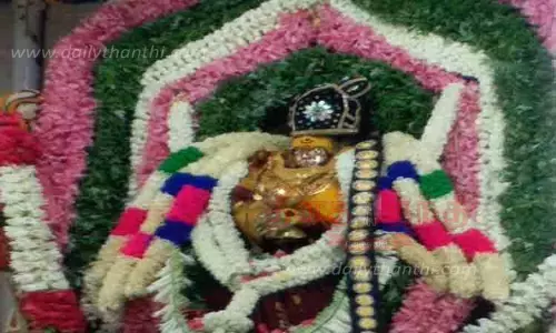 பராசக்தி மாரியம்மன் கோவிலில் கயிறு குத்து திருவிழா