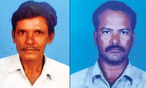 விஷவாயு தாக்கி 2 துப்புரவு தொழிலாளர்கள் பலி தாளாளர் கைது