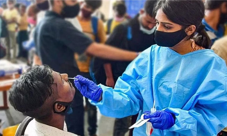 சற்று அதிகரித்த தினசரி கொரோனா பாதிப்பு: இந்தியாவில் ஒரே நாளில் 3,720 பேருக்கு தொற்று உறுதி