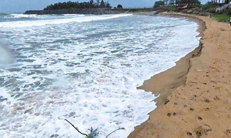 Sea rage at Mamallapuram | மாமல்லபுரத்தில் கடல் சீற்றம்