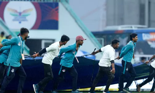 சென்னை-லக்னோ இடையிலான ஆட்டம் மழையால் ரத்து...! சென்னை-லக்னோ இடையிலான ஆட்டம் மழையால் ரத்து...!