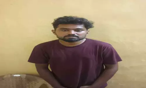 கல்லூரி மாணவி கொலை வழக்கில் கர்ப்பிணி பெண், கணவனுடன் கைது-பரபரப்பு வாக்குமூலம்