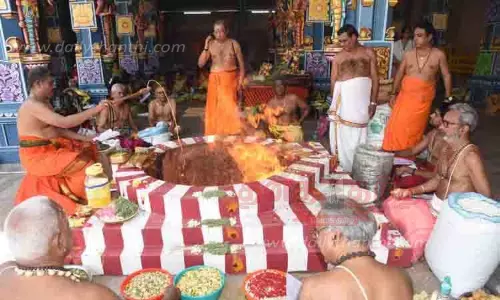 சிறுவாச்சூர் மதுரகாளியம்மன் கோவிலில் சித்திரை பவுர்ணமி விழா சிறுவாச்சூர் மதுரகாளியம்மன் கோவிலில் சித்திரை பவுர்ணமி விழா