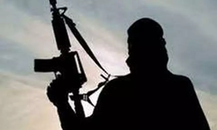 பயங்கரவாதிகள் தாக்குதலில் இரு ராணுவ வீரர்கள் மரணம்