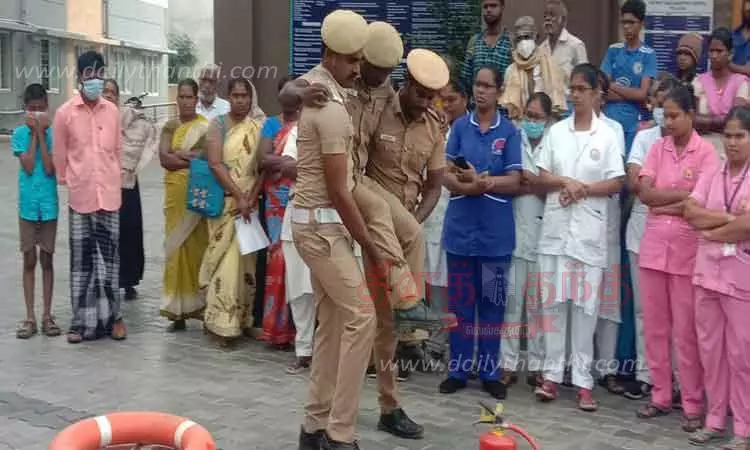 ஆஸ்பத்திரி பணியாளர்களுக்கு தீத்தடுப்பு ஒத்திகை