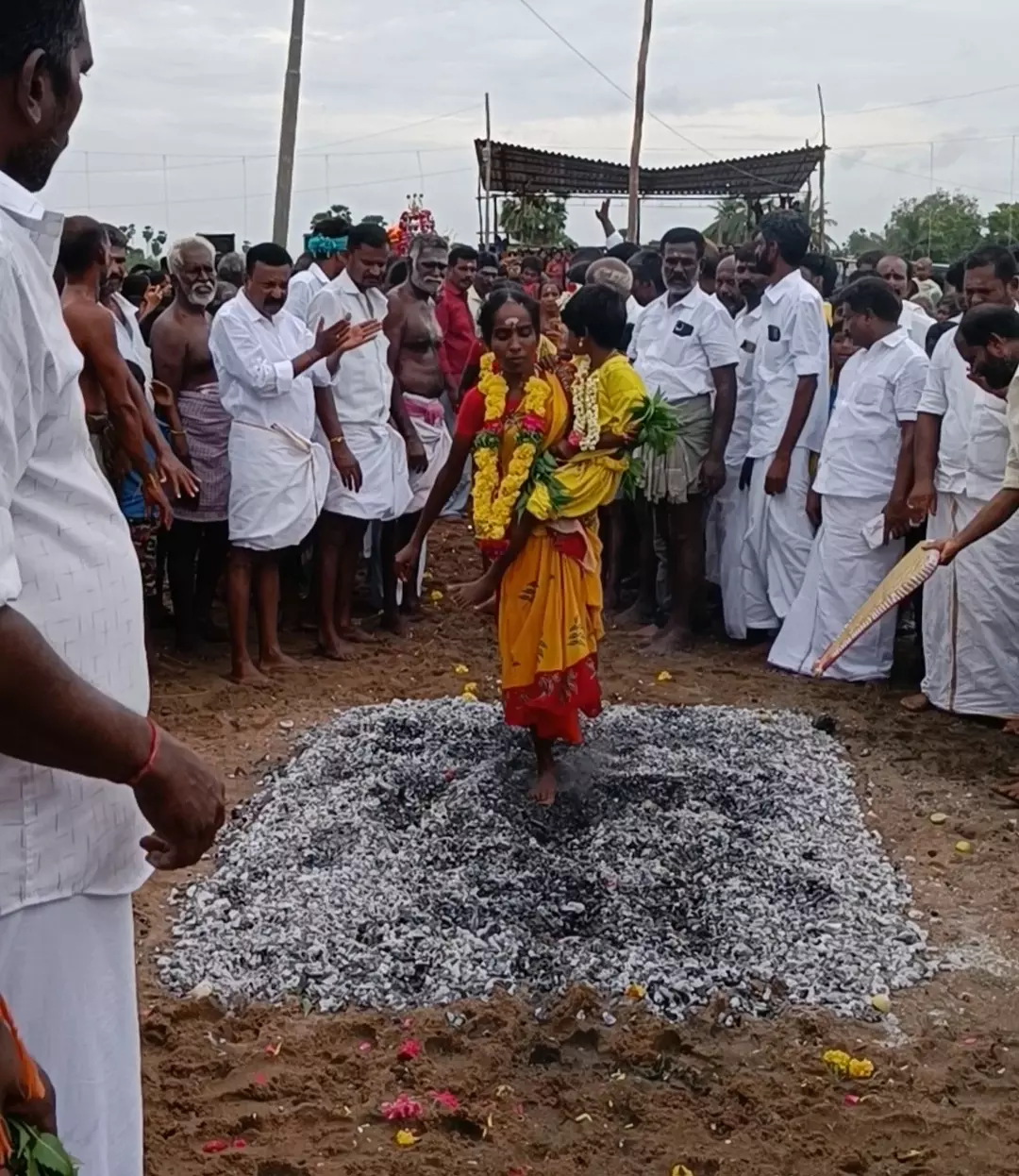 பூக்குழி திருவிழா