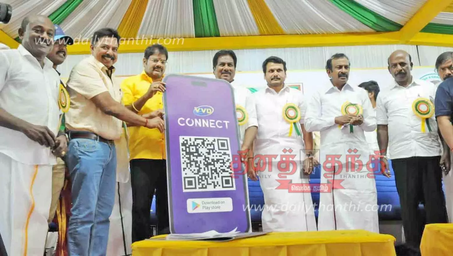 ஈரோட்டில் உரிமை முழக்க மாநாடு: சாதாரண வணிகர்களை பாதுகாக்க சிறப்பு சட்டம் இயற்ற வேண்டும்- ஏ.எம்.விக்கிரமராஜா பேச்சு ஈரோட்டில் உரிமை முழக்க மாநாடு: சாதாரண வணிகர்களை பாதுகாக்க சிறப்பு சட்டம் இயற்ற வேண்டும்- ஏ.எம்.விக்கிரமராஜா பேச்சு