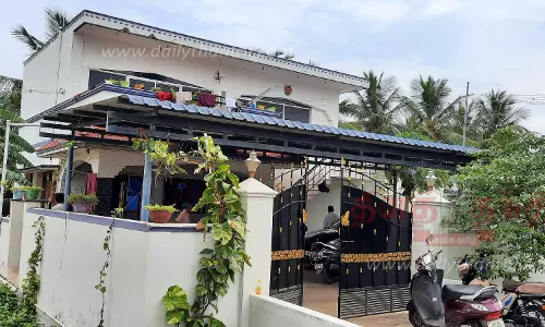 தொழில்அதிபர் வீட்டின் பூட்டை உடைத்து 62 பவுன் நகை கொள்ளை